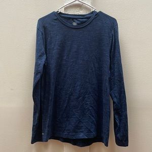 NWOT mens Small basic long sleeve shirt.  Never worn